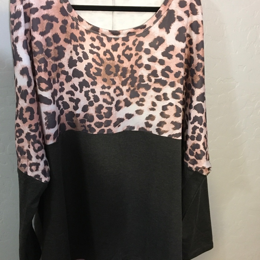 3X Glitzy Girlz top